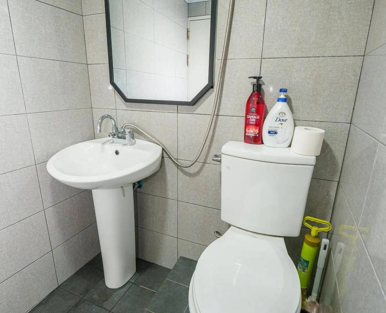 Apartment 3-Gu&Anne House Hongdae 6Room & 4Bath House Seoul