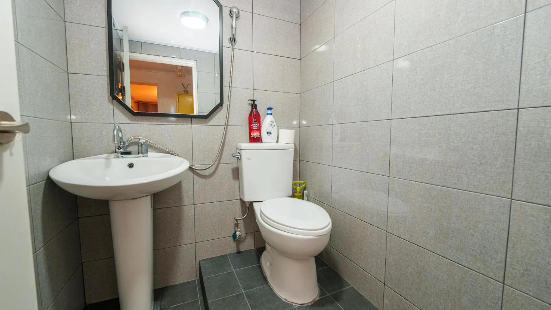 3-Gu&Anne House Hongdae 6Room & 4Bath House Seoul