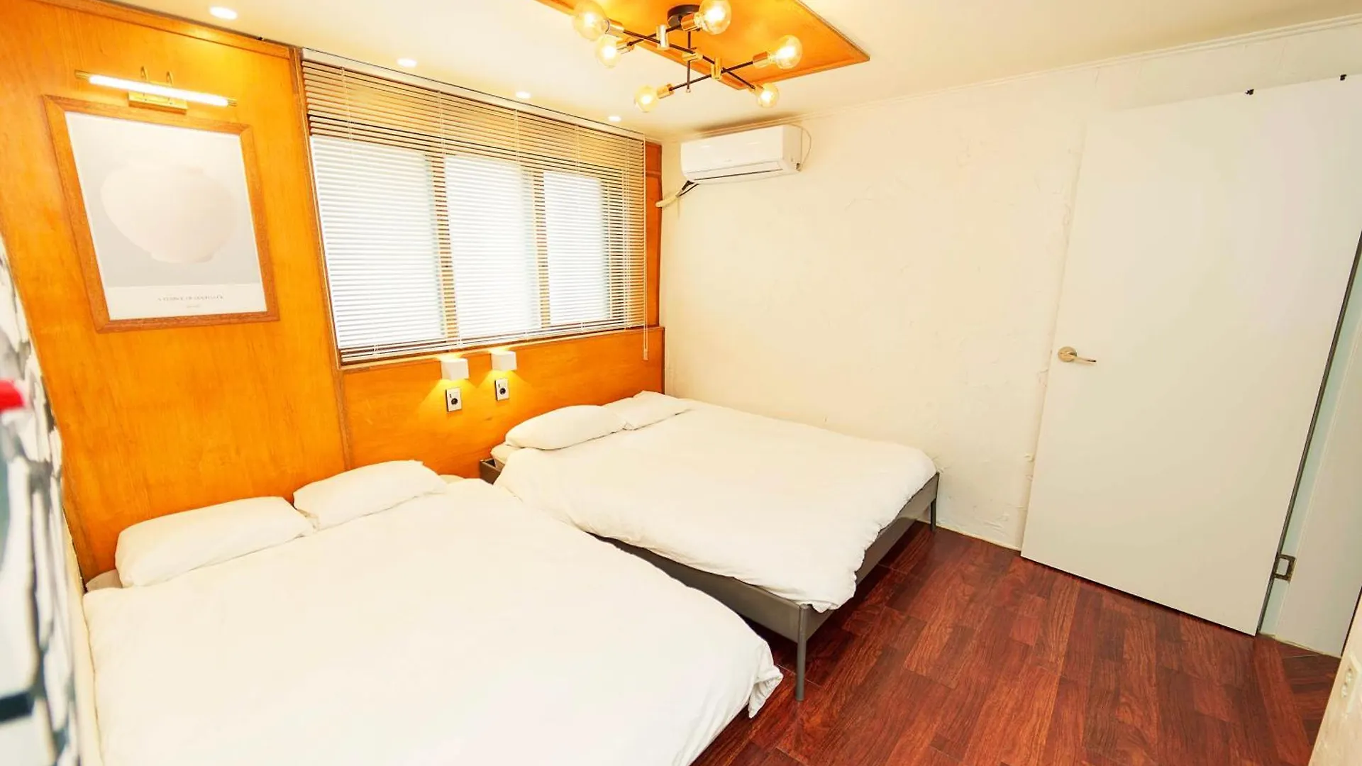 3-Gu&Anne House Hongdae 6Room & 4Bath House Seoul 0*,  South Korea