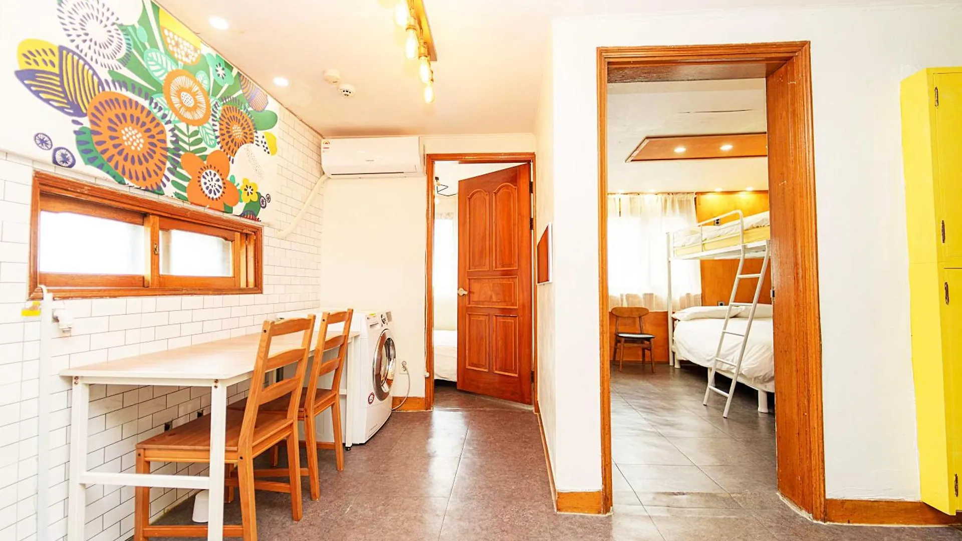 3-Gu&Anne House Hongdae 6Room & 4Bath House Seoul South Korea