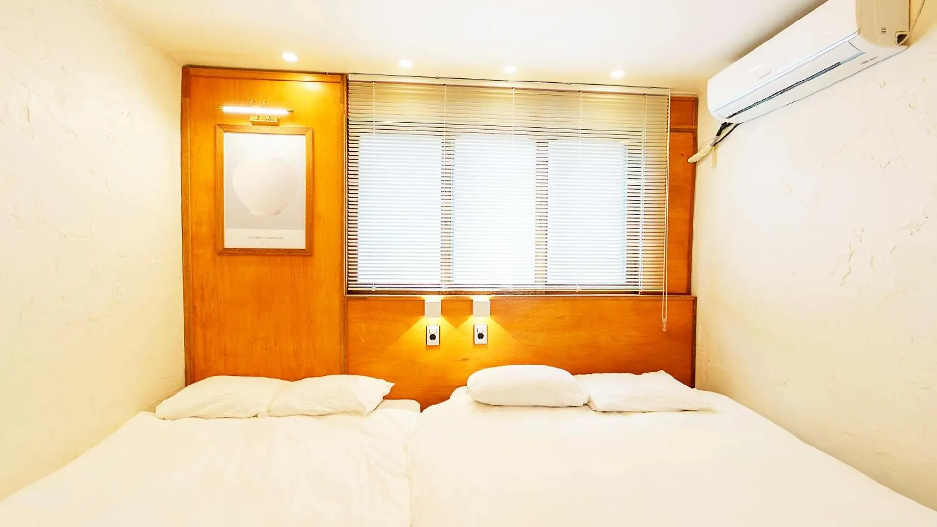 3-Gu&Anne House Hongdae 6Room & 4Bath House Seoul 0*,  South Korea