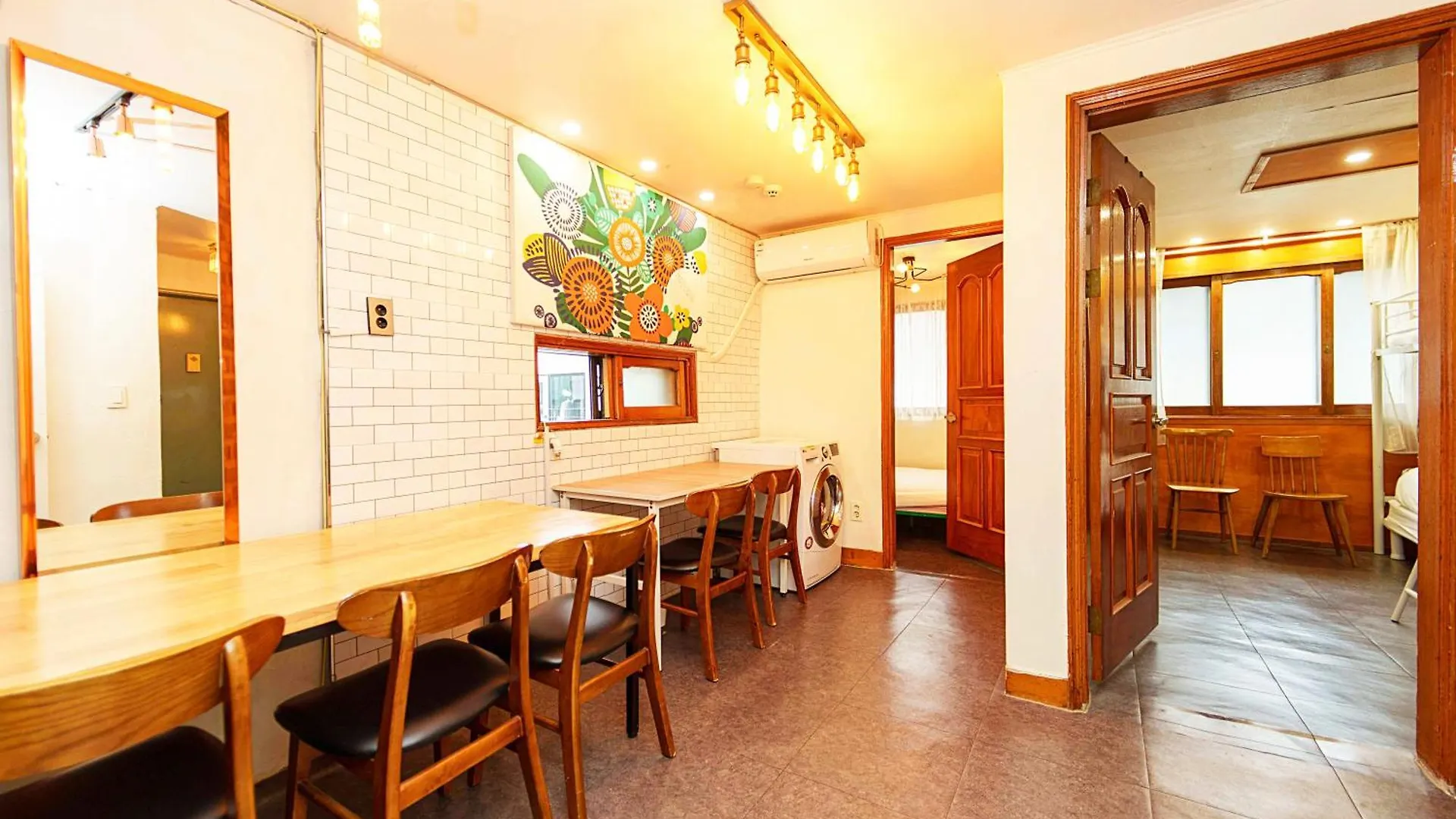 3-Gu&Anne House Hongdae 6Room & 4Bath House Seoul South Korea