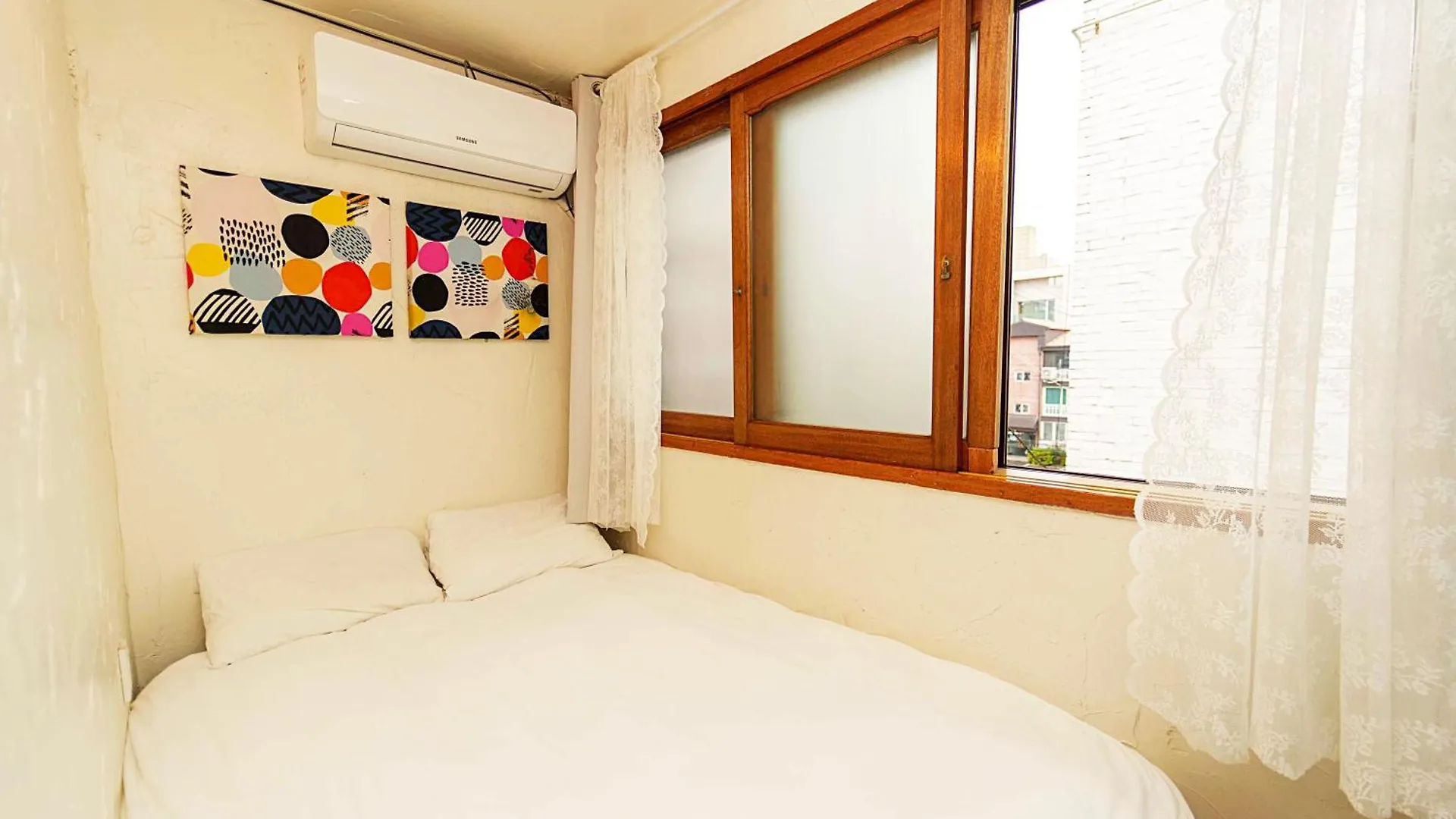 3-Gu&Anne House Hongdae 6Room & 4Bath House Seoul