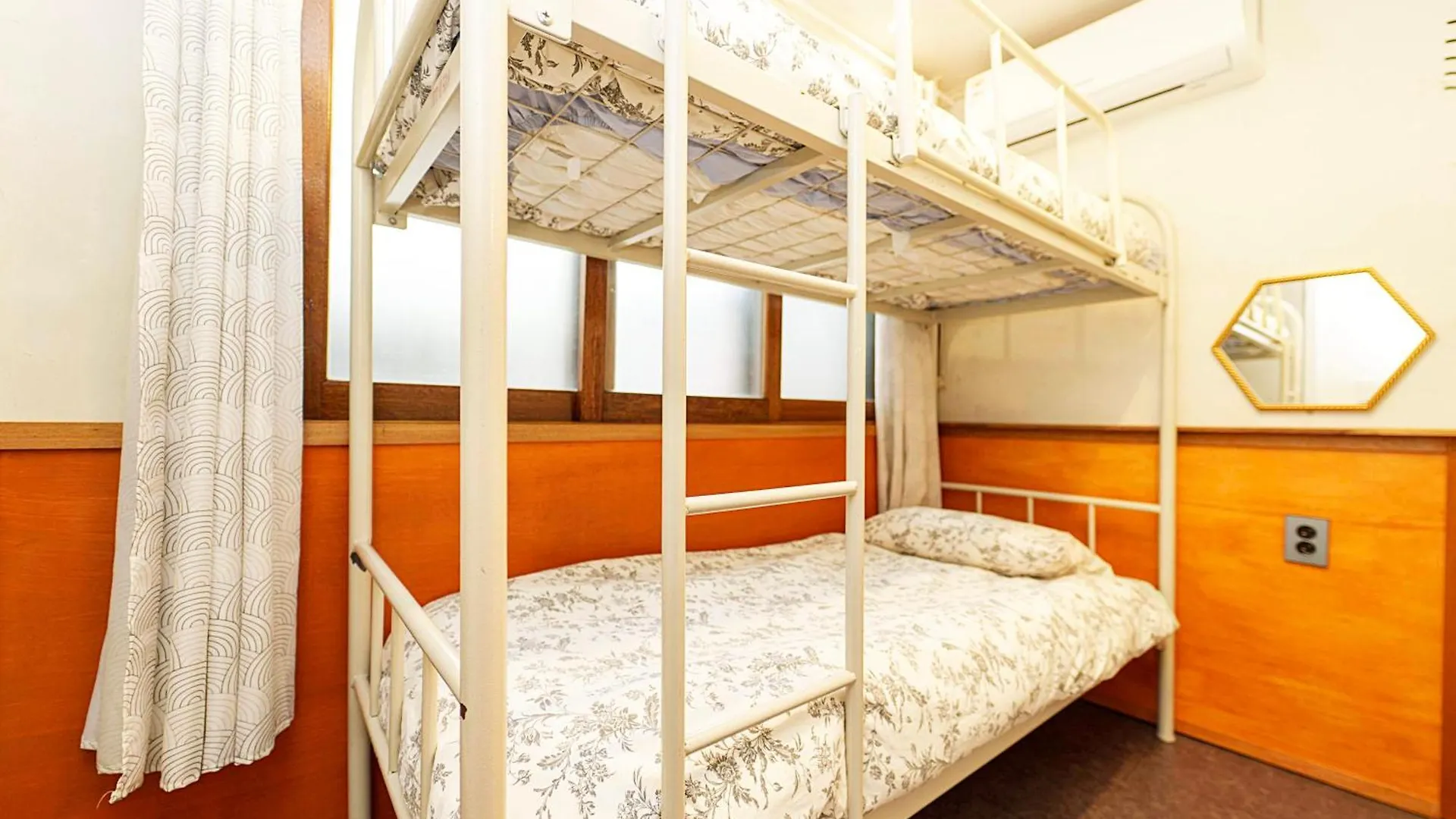 Apartment 3-Gu&Anne House Hongdae 6Room & 4Bath House Seoul South Korea