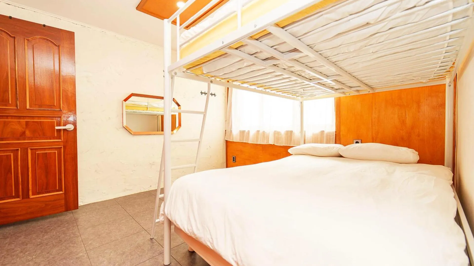 3-Gu&Anne House Hongdae 6Room & 4Bath House Soul Jižní Korea
