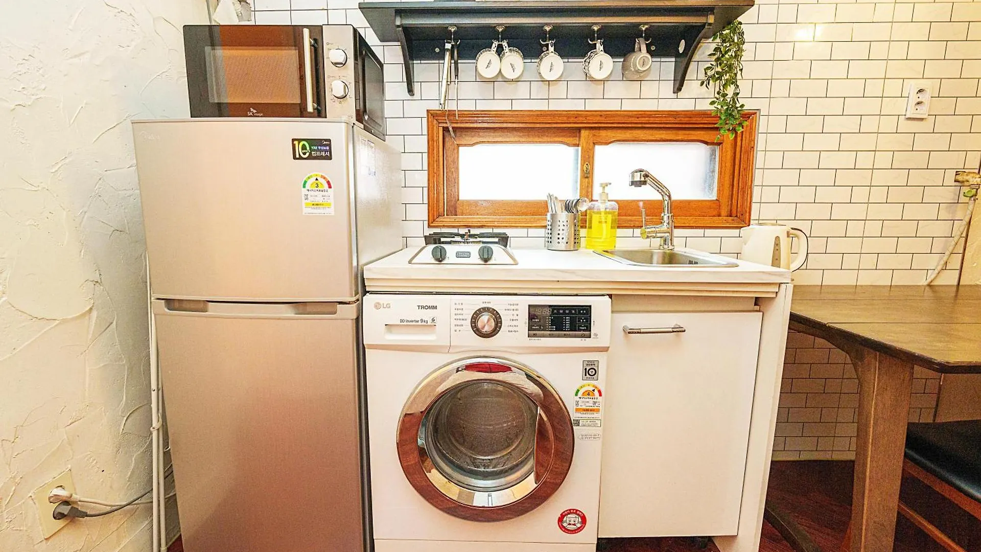 3-Gu&Anne House Hongdae 6Room & 4Bath House Soul
