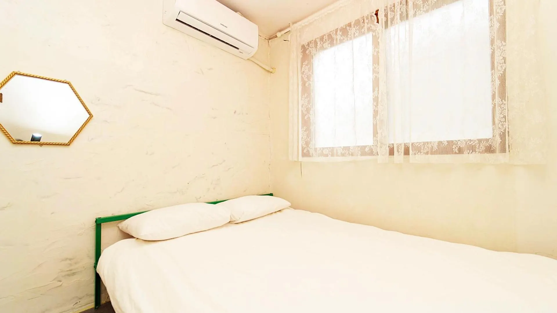 3-Gu&Anne House Hongdae 6Room & 4Bath House Seoul